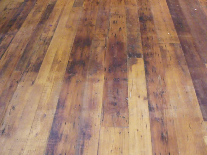 Close up of the oak flooring