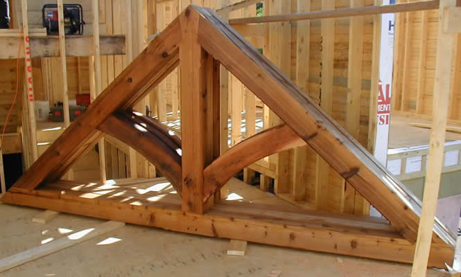 A king postTruss with wind struts