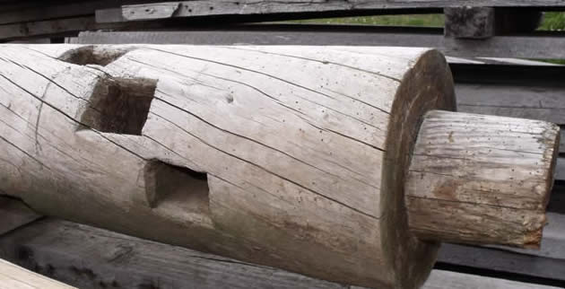 Roller beam (Part of a capstan)